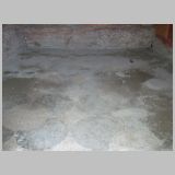 02-room-floor-from-west.jpg