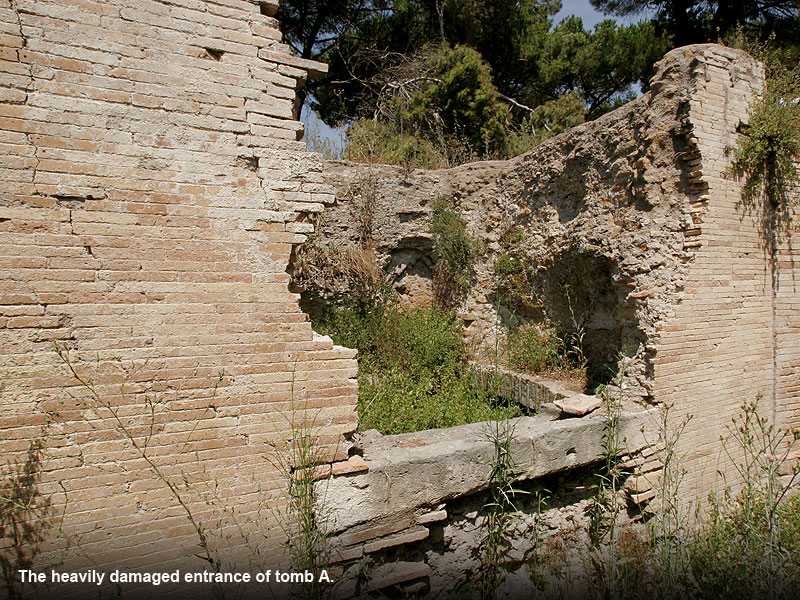 back to canal tombs